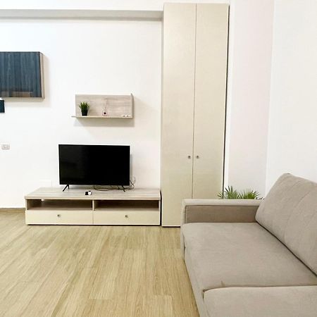 Central Adress Ad26 Букурещ Екстериор снимка